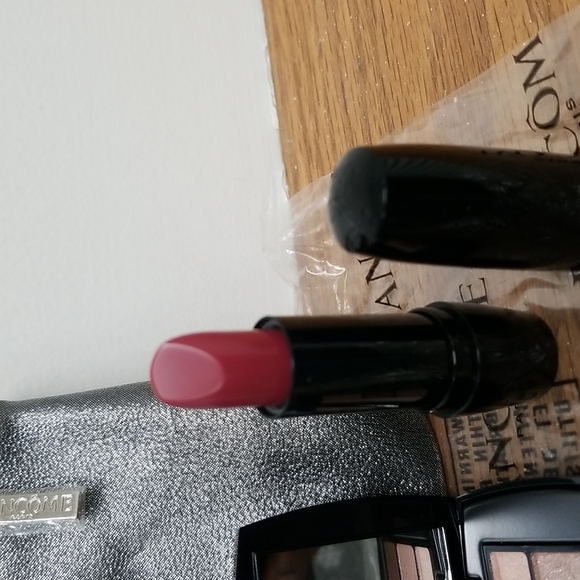 LANCOME MAKEUP BUNDLE - Picture 2 of 6